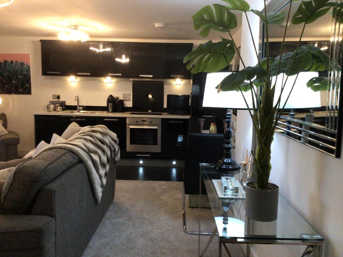 Luxurious River View Apartment With Terrace Worcester Zewnętrze zdjęcie