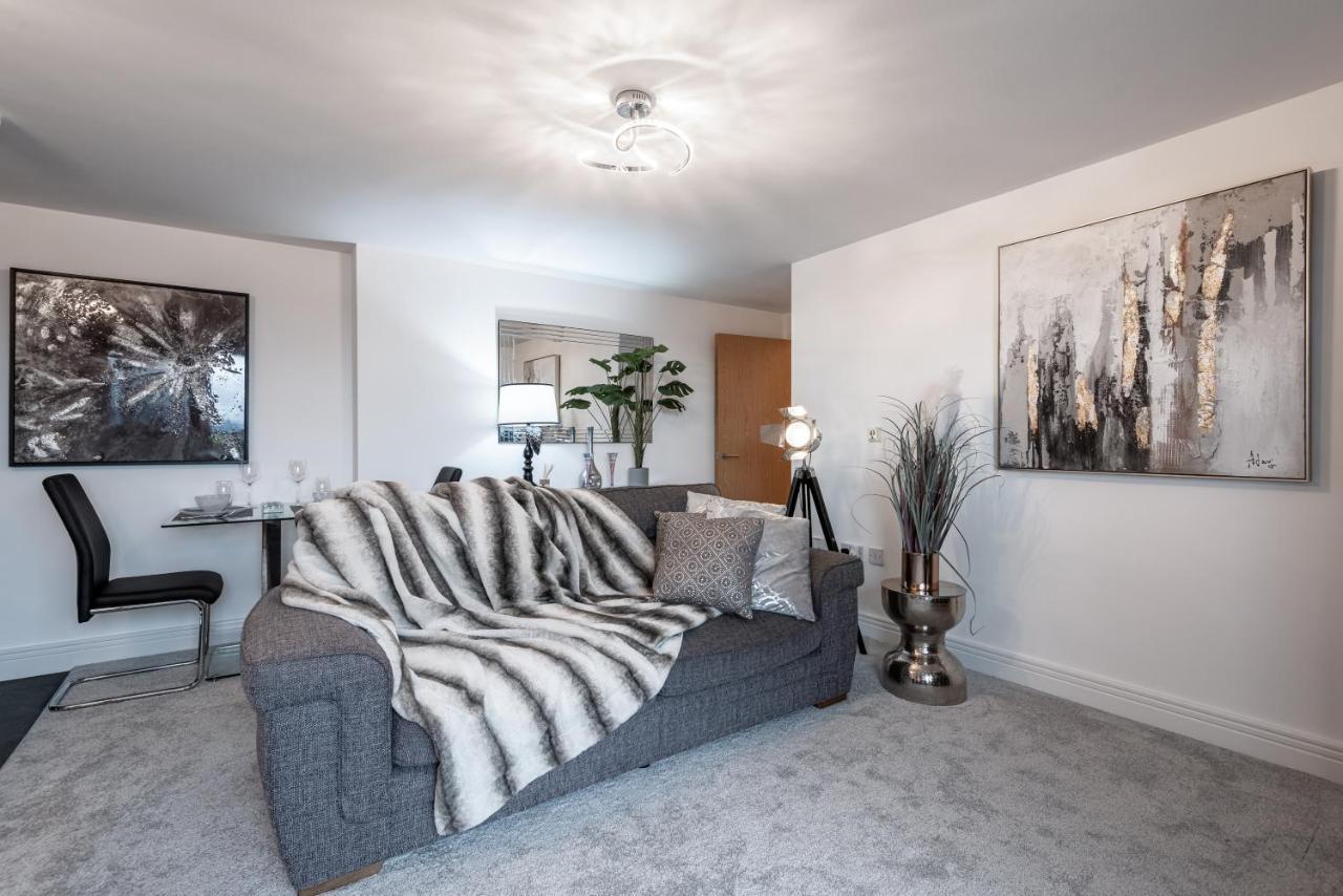 Luxurious River View Apartment With Terrace Worcester Zewnętrze zdjęcie
