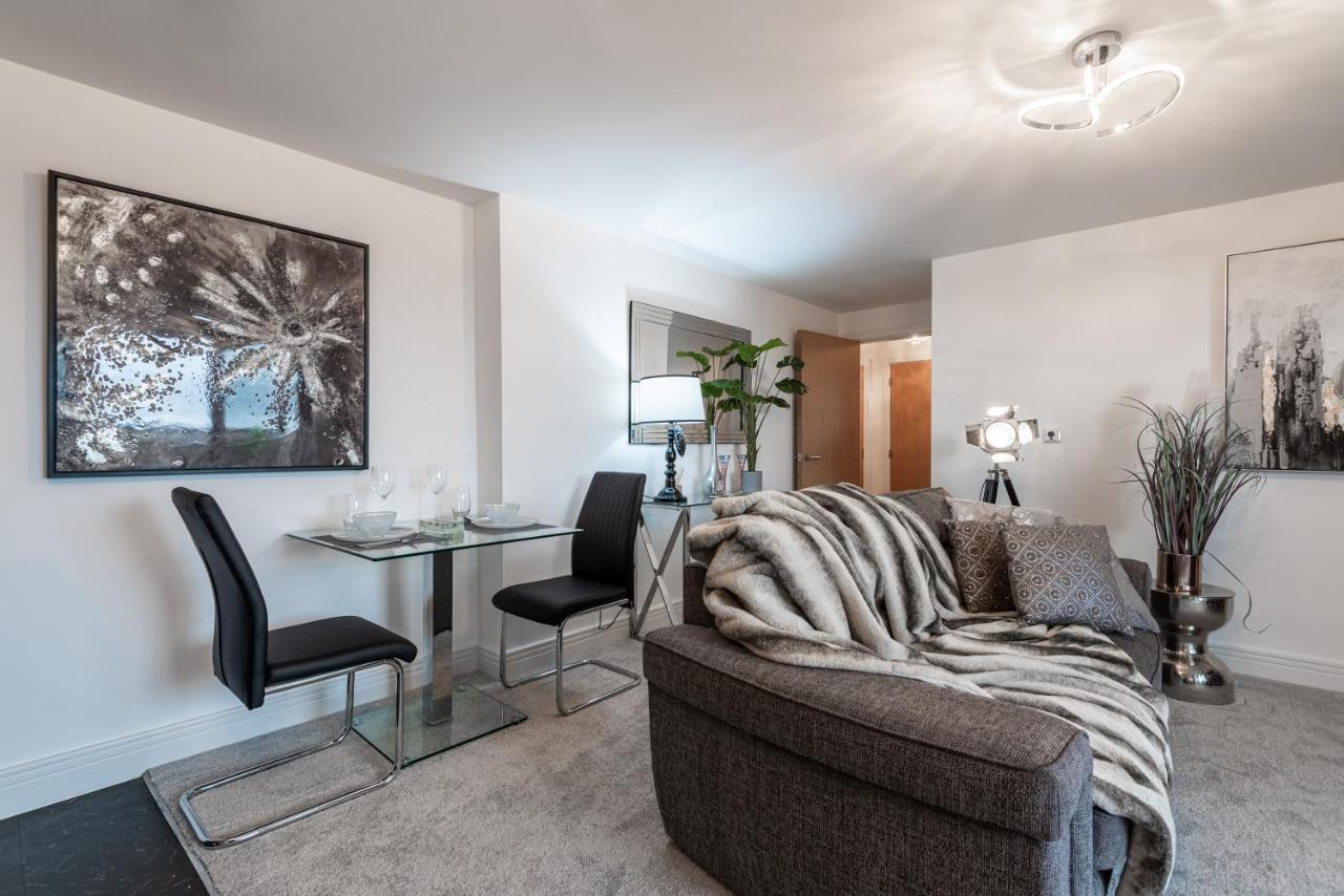 Luxurious River View Apartment With Terrace Worcester Zewnętrze zdjęcie